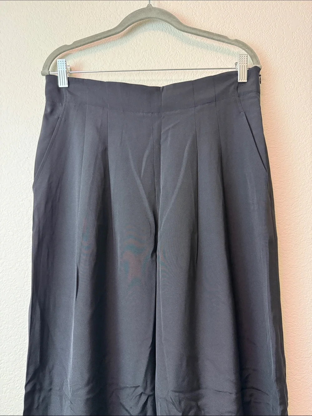 Lafayette 148 New York Pleated Wide Leg Black Silk‎ Dress Pants Size 8